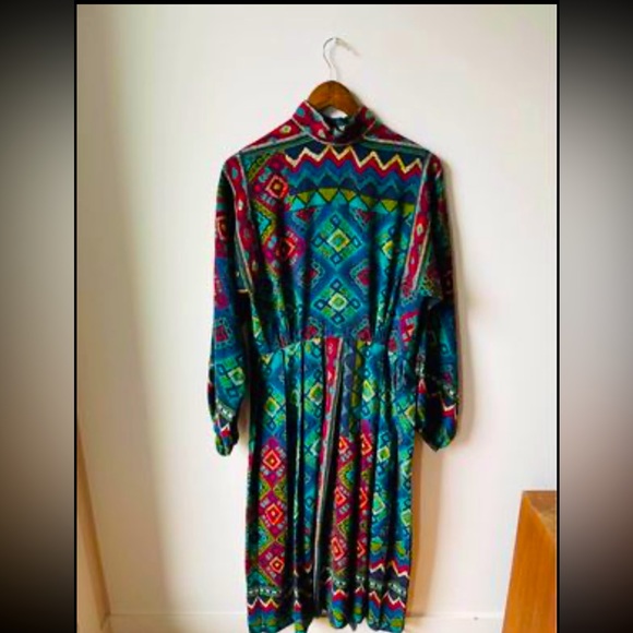 Beautiful dress size M/L - Picture 2 of 3